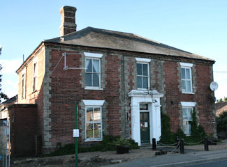 Photograph of the former Railway Tavern